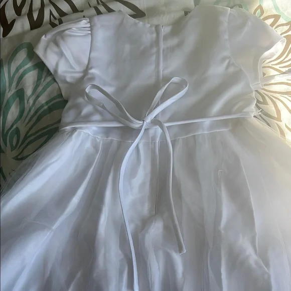 White with lace trim girls’ dress with bow headband size 3 - Picture 10 of 14